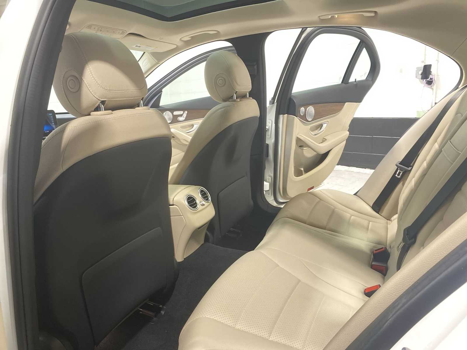 Thumbnail: 2021 Mercedes-Benz C-Class - 12