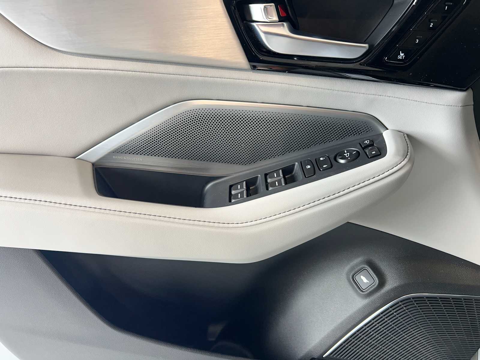 Thumbnail: 2026 Acura MDX - 22