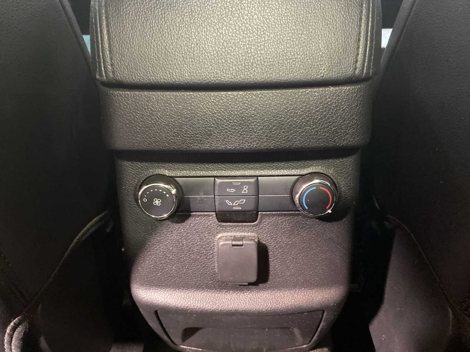 Thumbnail: 2017 Ford Explorer - 25