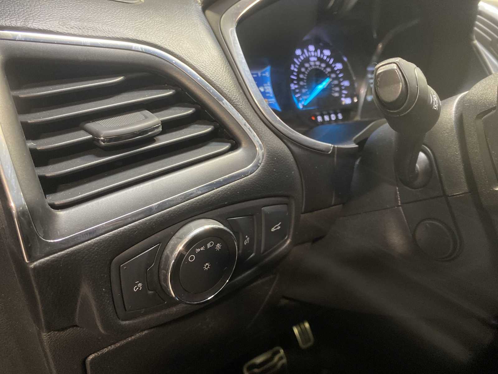 Thumbnail: 2018 Ford Edge - 24