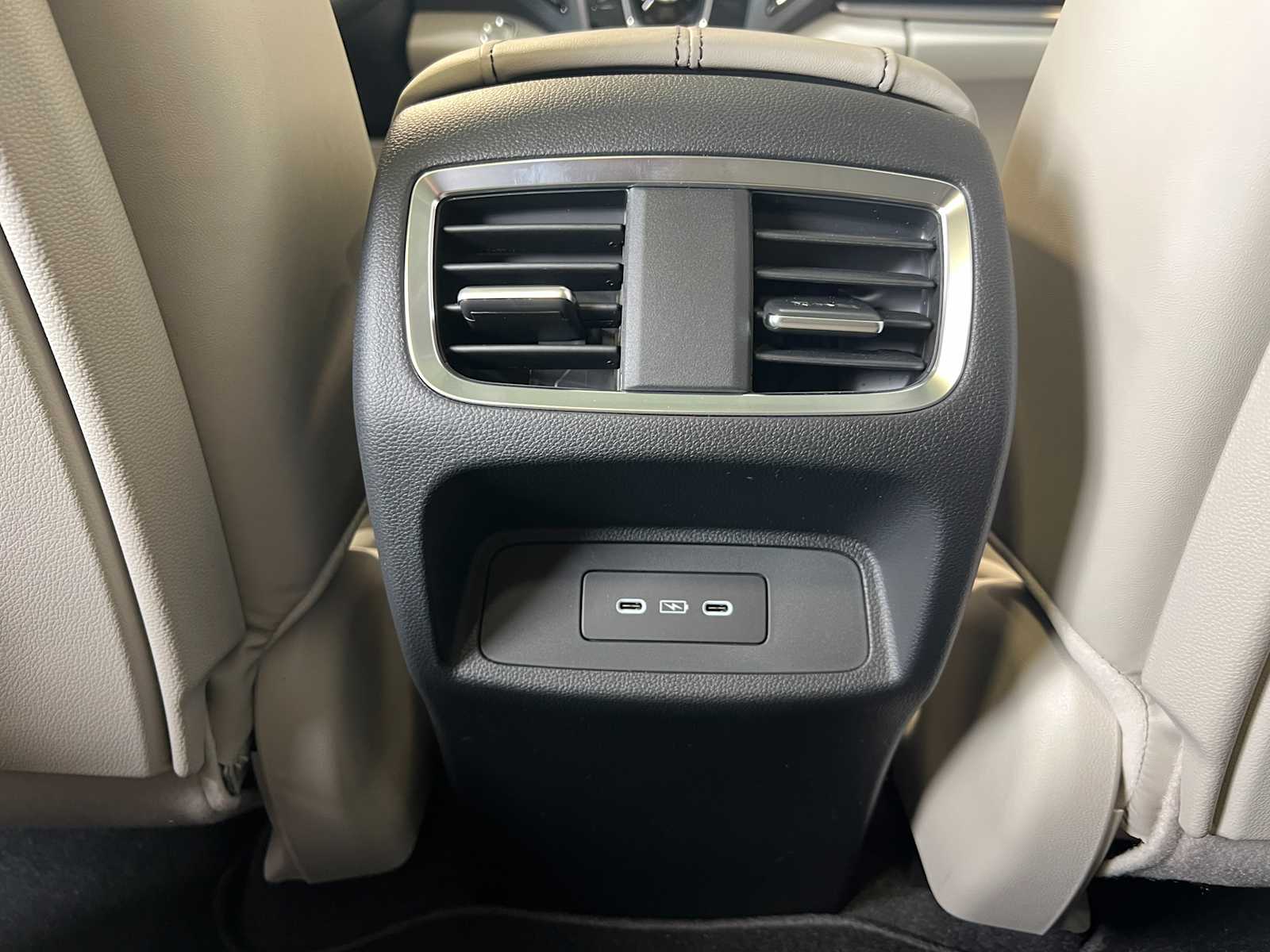 Thumbnail: 2026 Acura RDX - 25