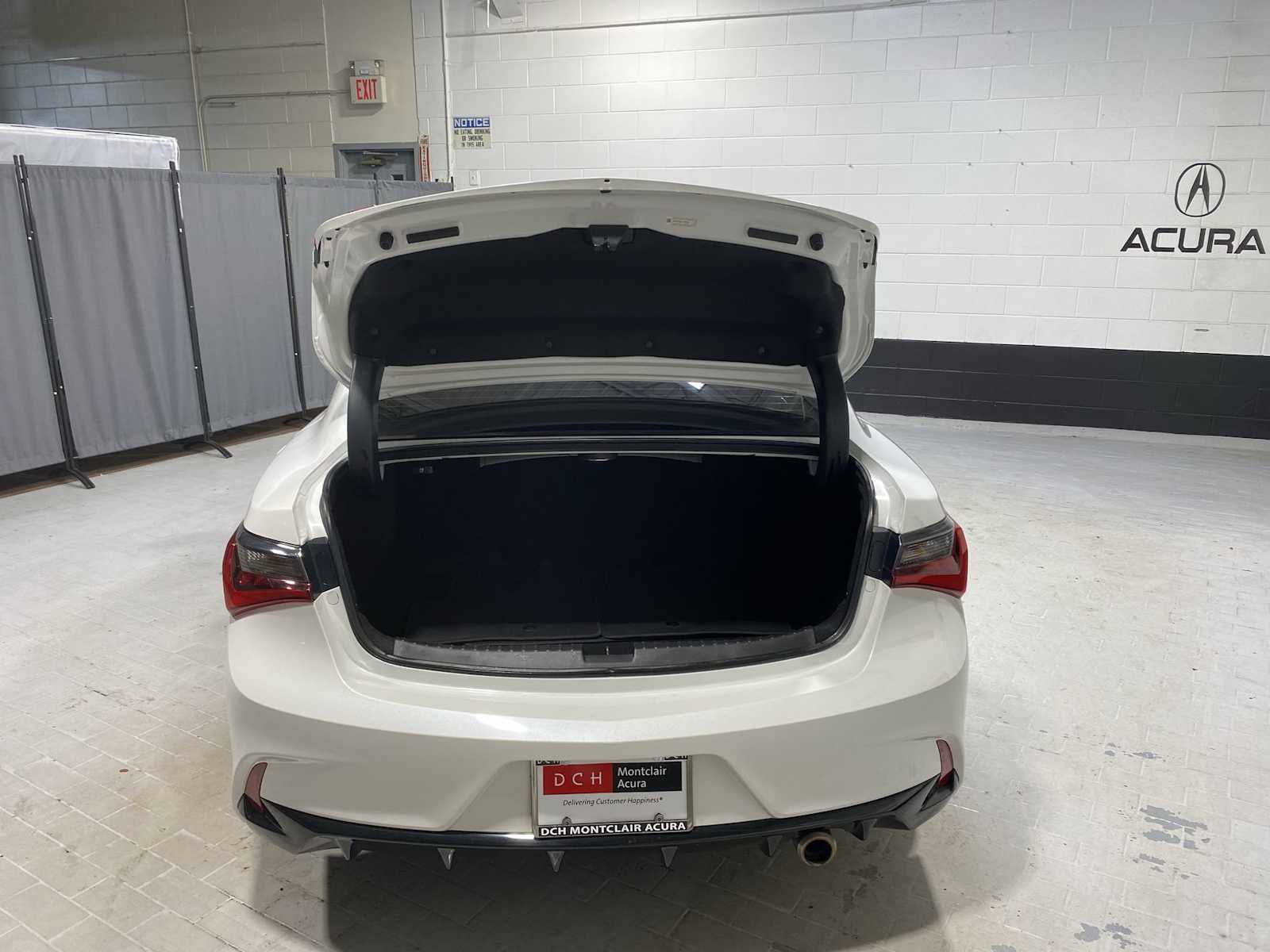 Thumbnail: 2020 Acura ILX - 19