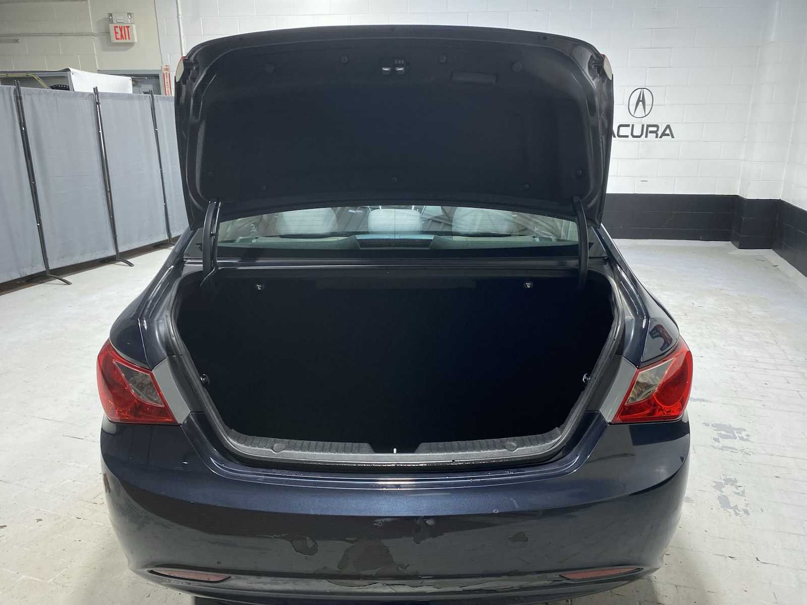 Thumbnail: 2013 Hyundai Sonata - 19