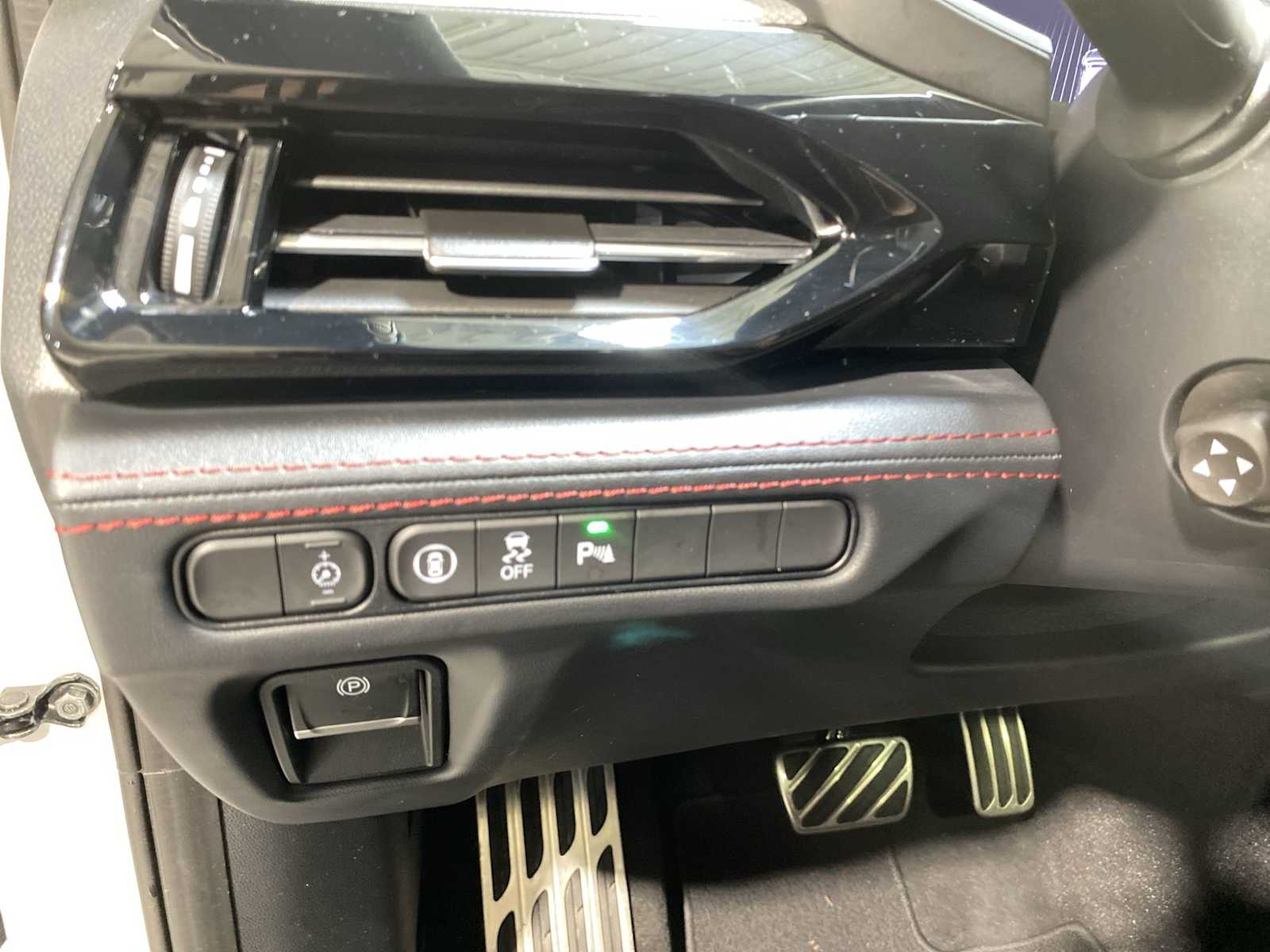 Thumbnail: 2022 Acura MDX - 24