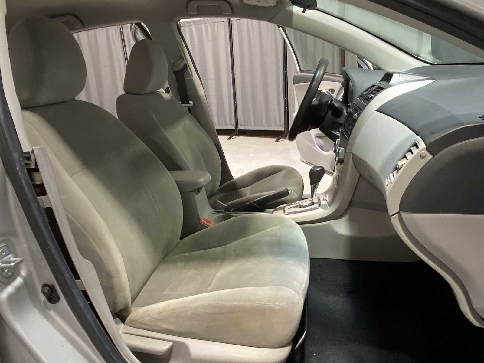 Thumbnail: 2012 Toyota Corolla - 14