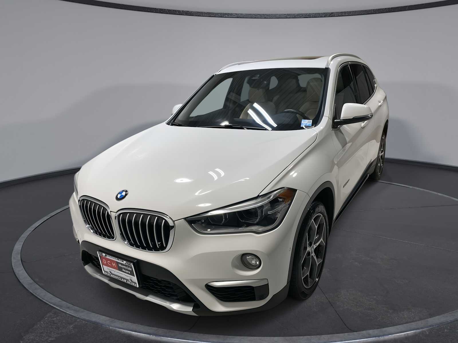 2017 BMW X1 xDrive28i Hero Image
