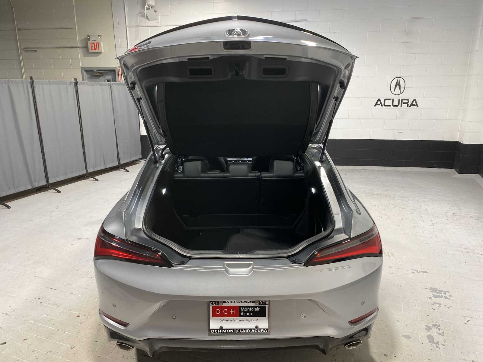 Thumbnail: 2024 Acura Integra - 19