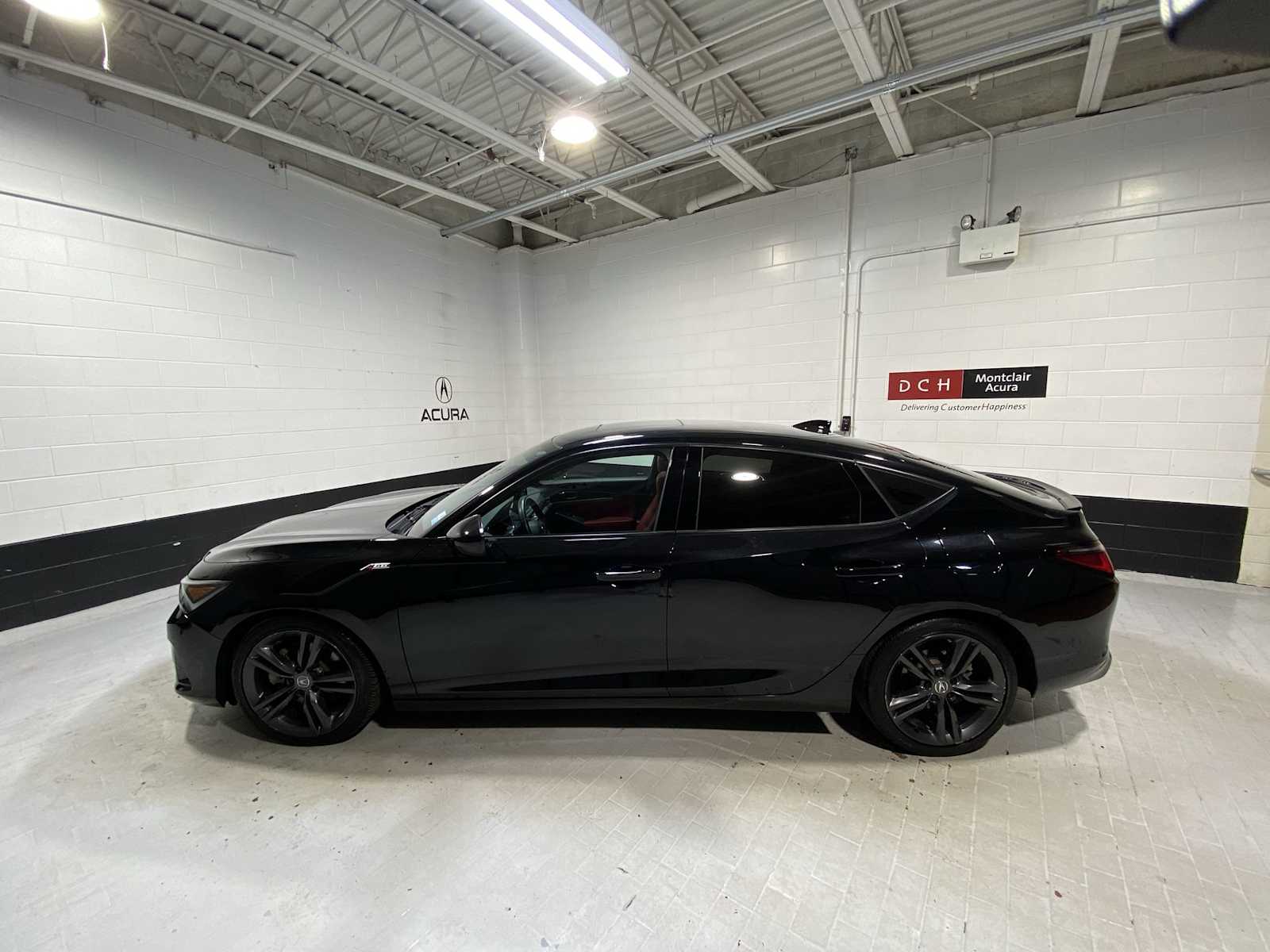 Thumbnail: 2023 Acura Integra - 3