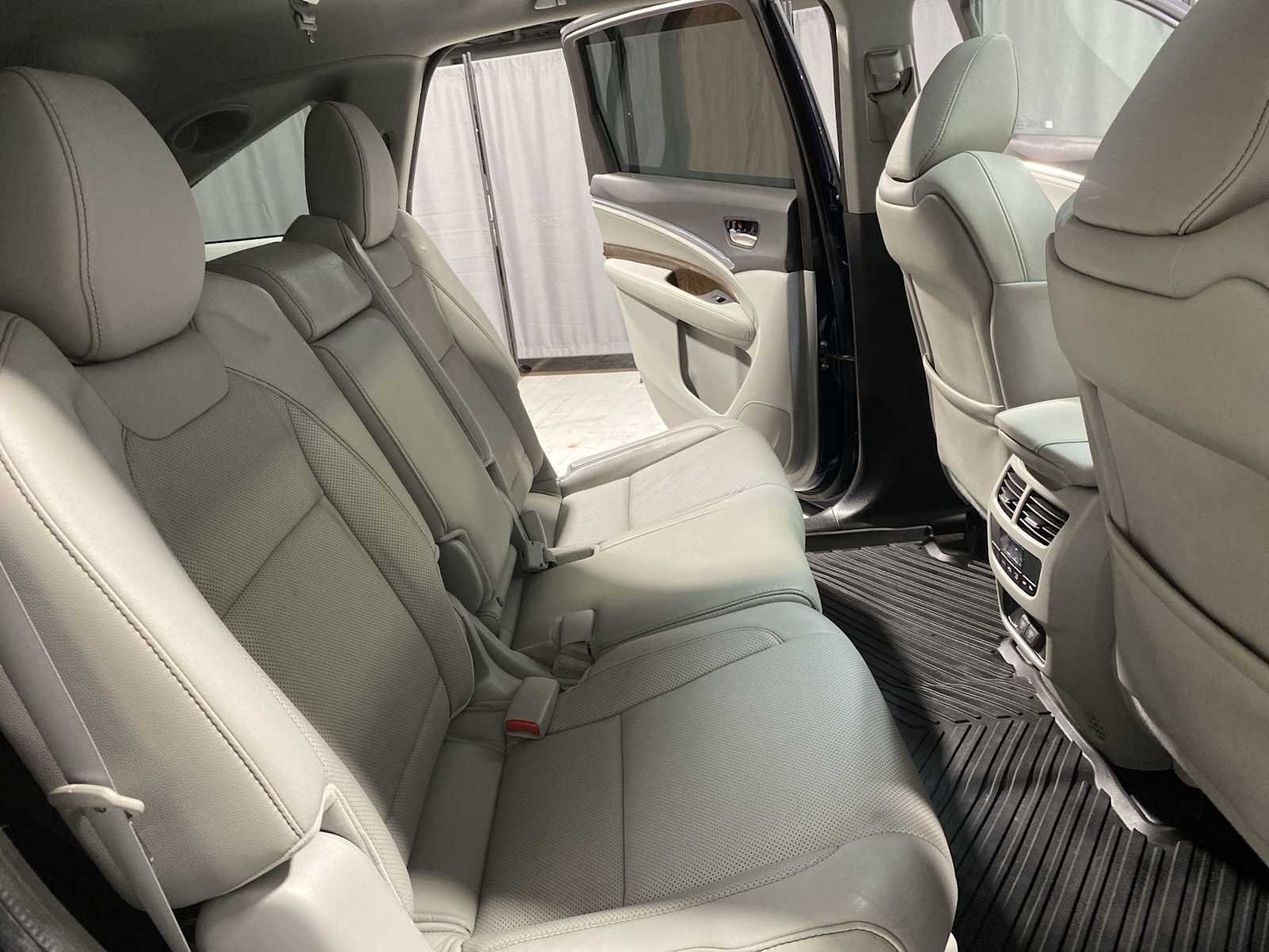 Thumbnail: 2019 Acura MDX - 13