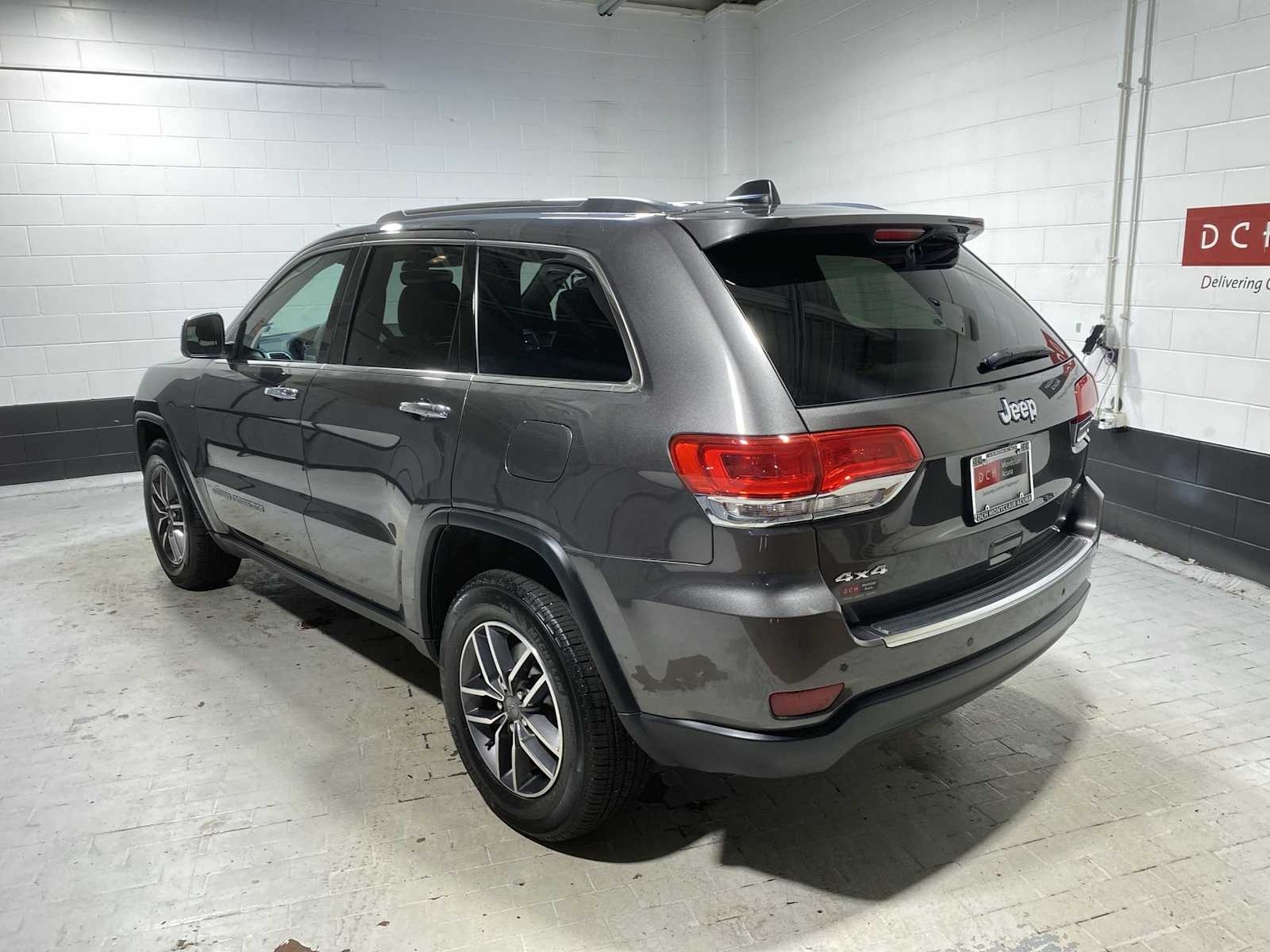 Thumbnail: 2019 Jeep Grand Cherokee - 4