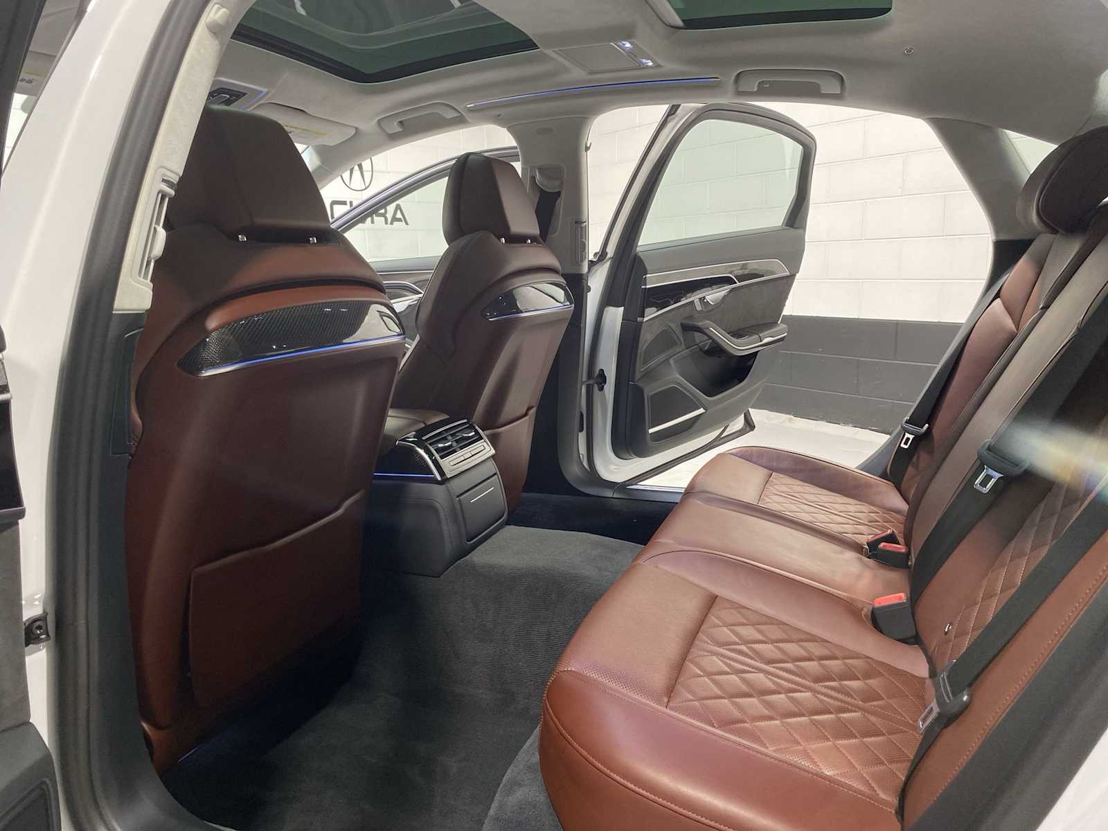 Thumbnail: 2020 Audi S8 - 12
