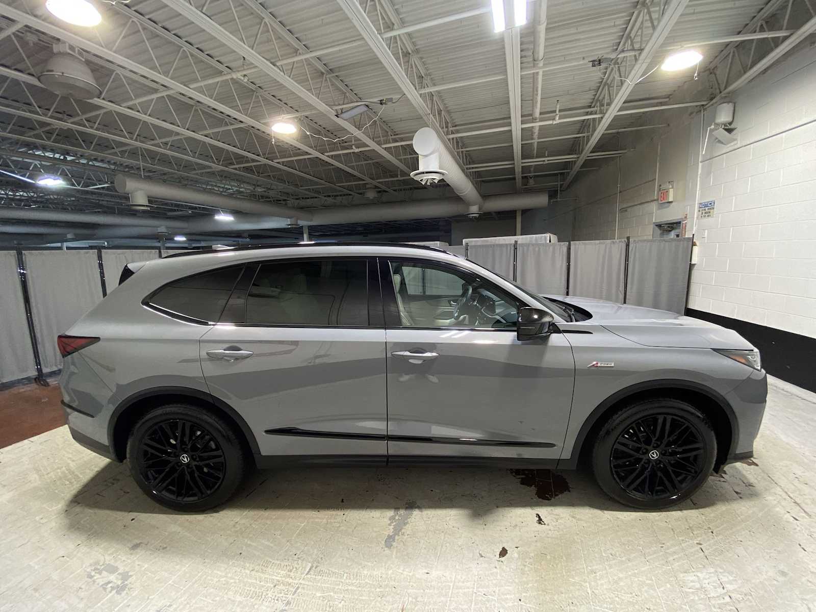 Thumbnail: 2025 Acura MDX - 27