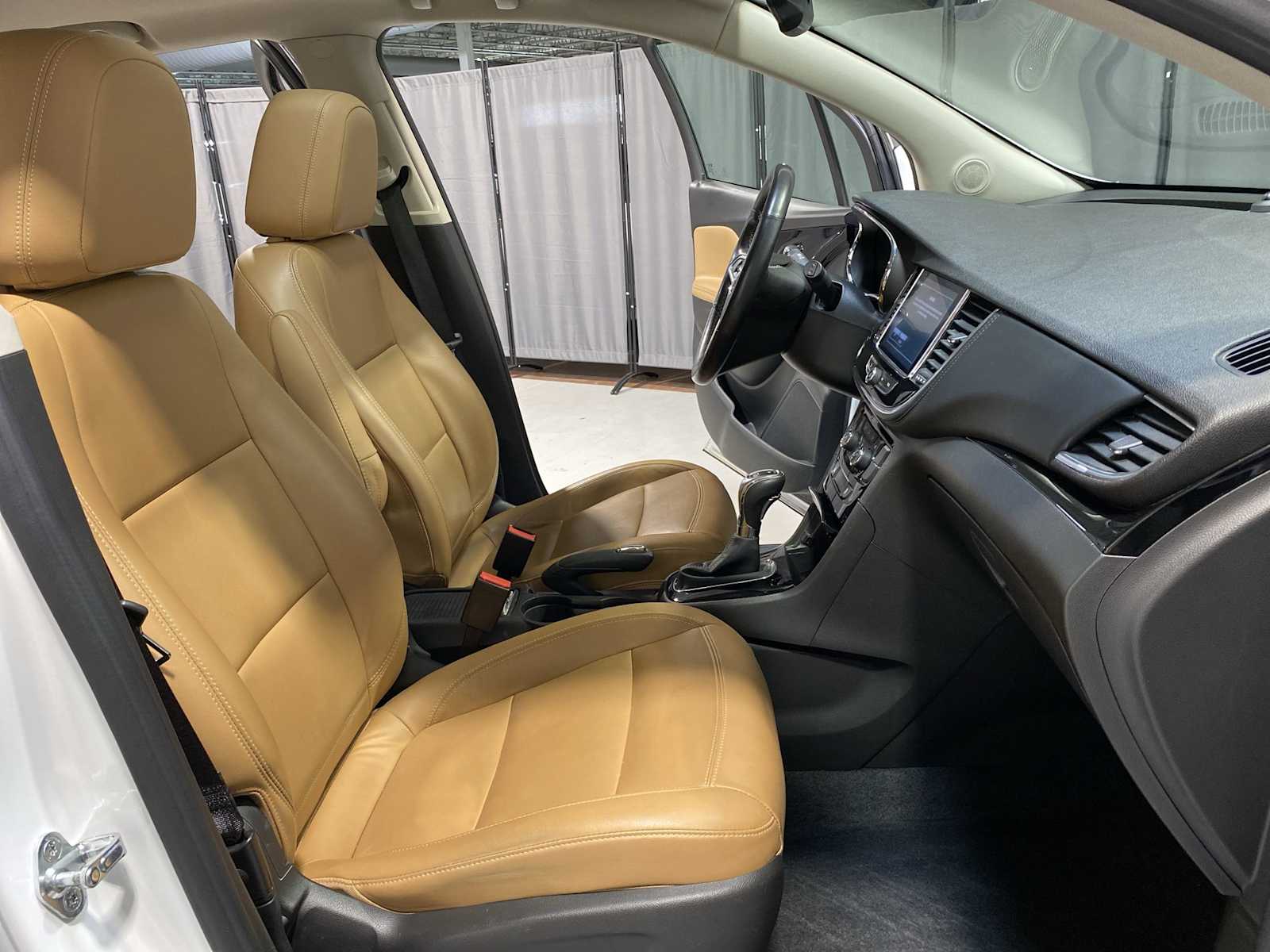 Thumbnail: 2018 Buick Encore - 13