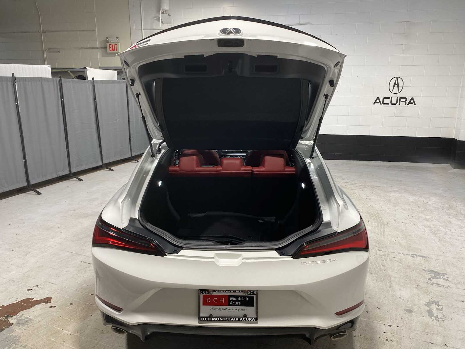 Thumbnail: 2023 Acura Integra - 19