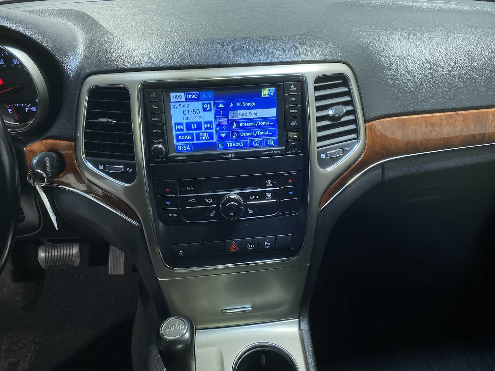 Thumbnail: 2012 Jeep Grand Cherokee - 16