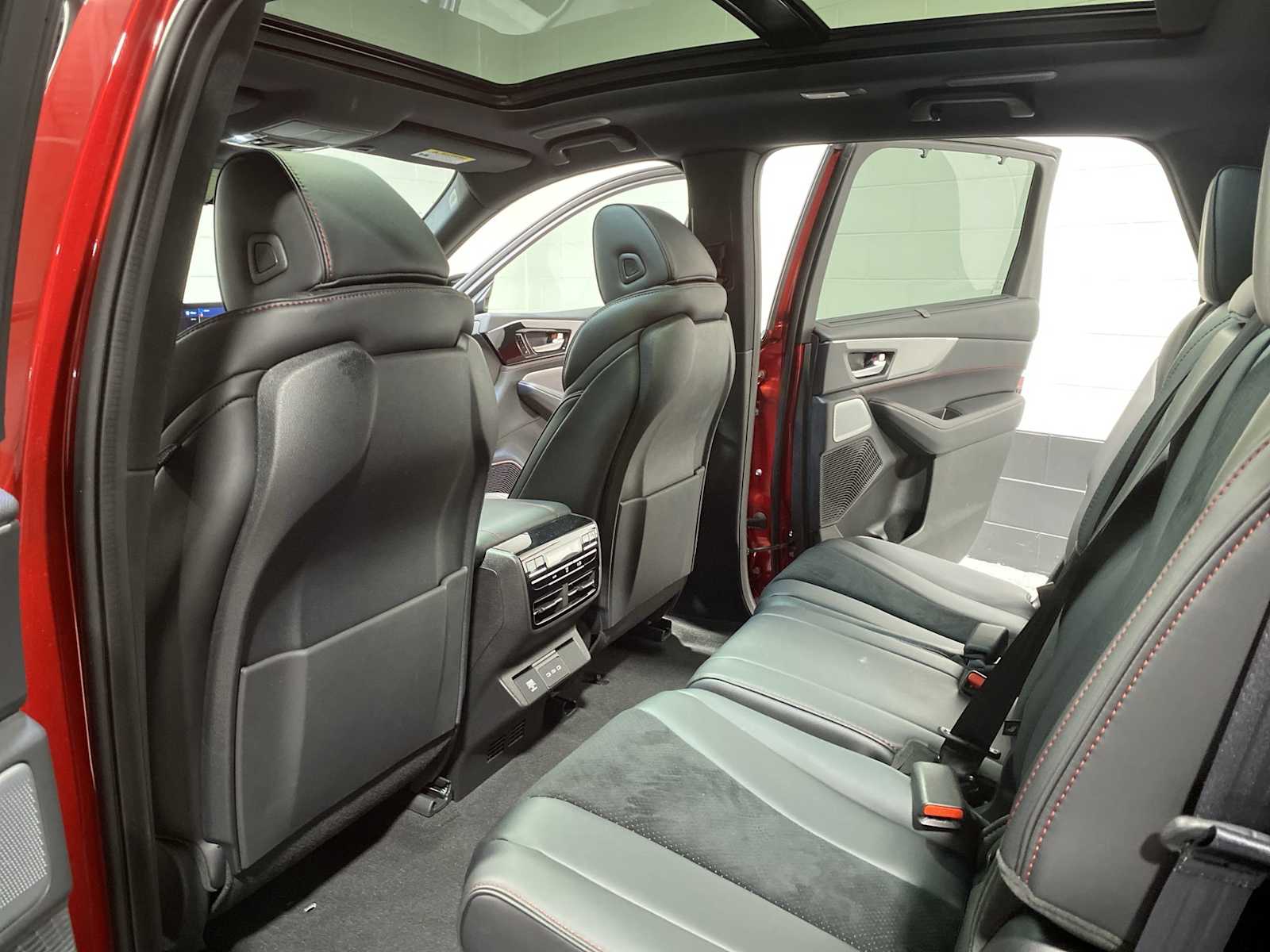 Thumbnail: 2025 Acura MDX - 12