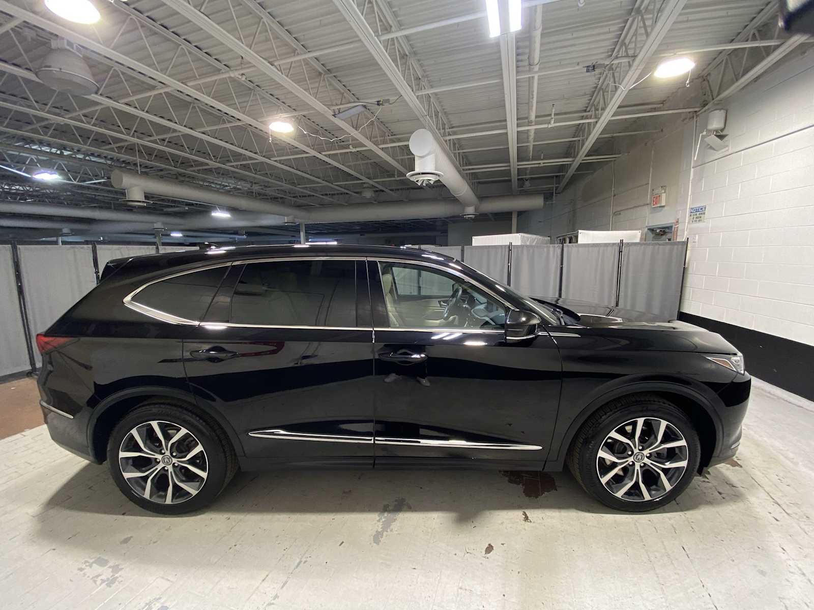 Thumbnail: 2023 Acura MDX - 27