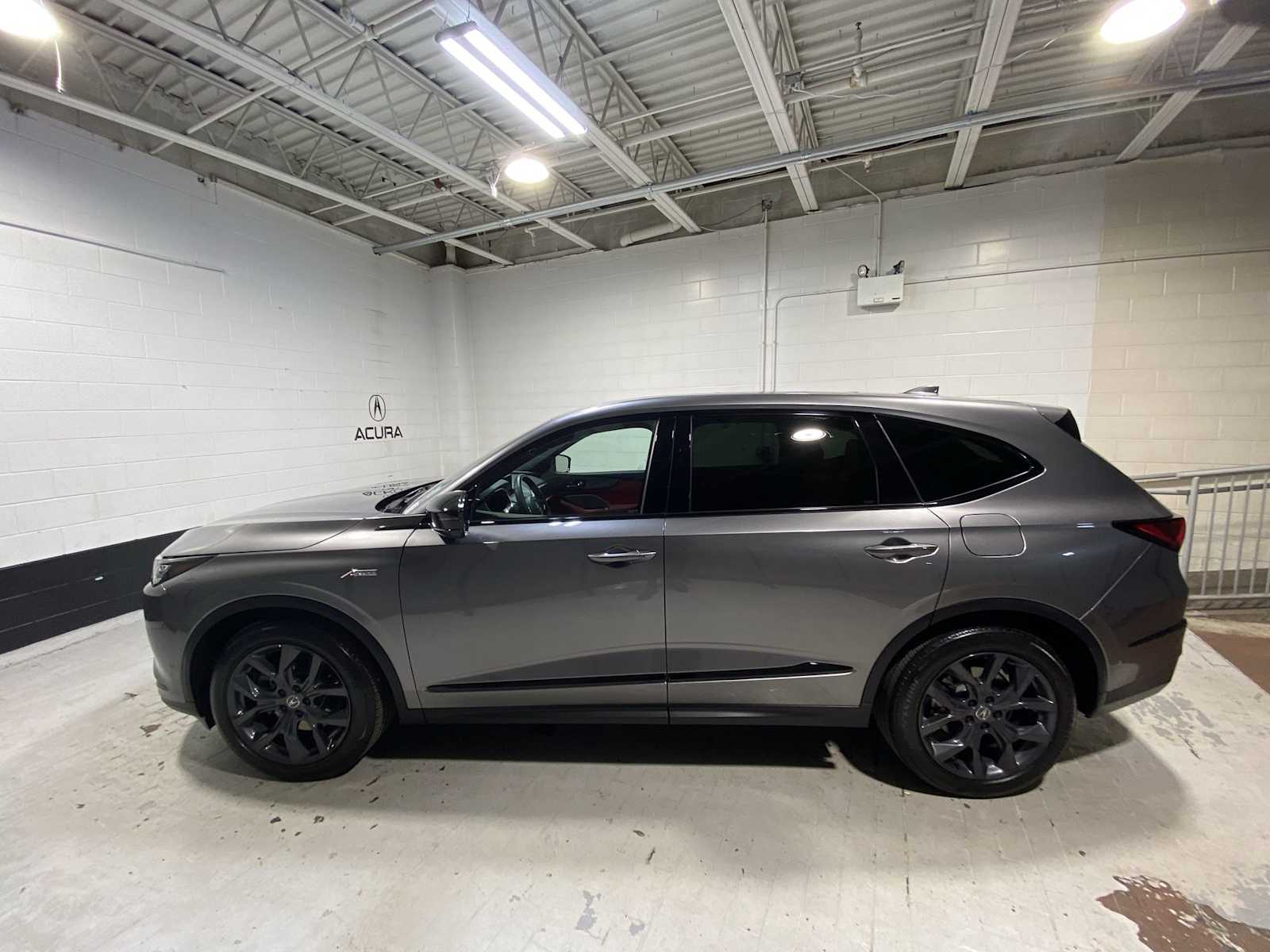 Thumbnail: 2023 Acura MDX - 3