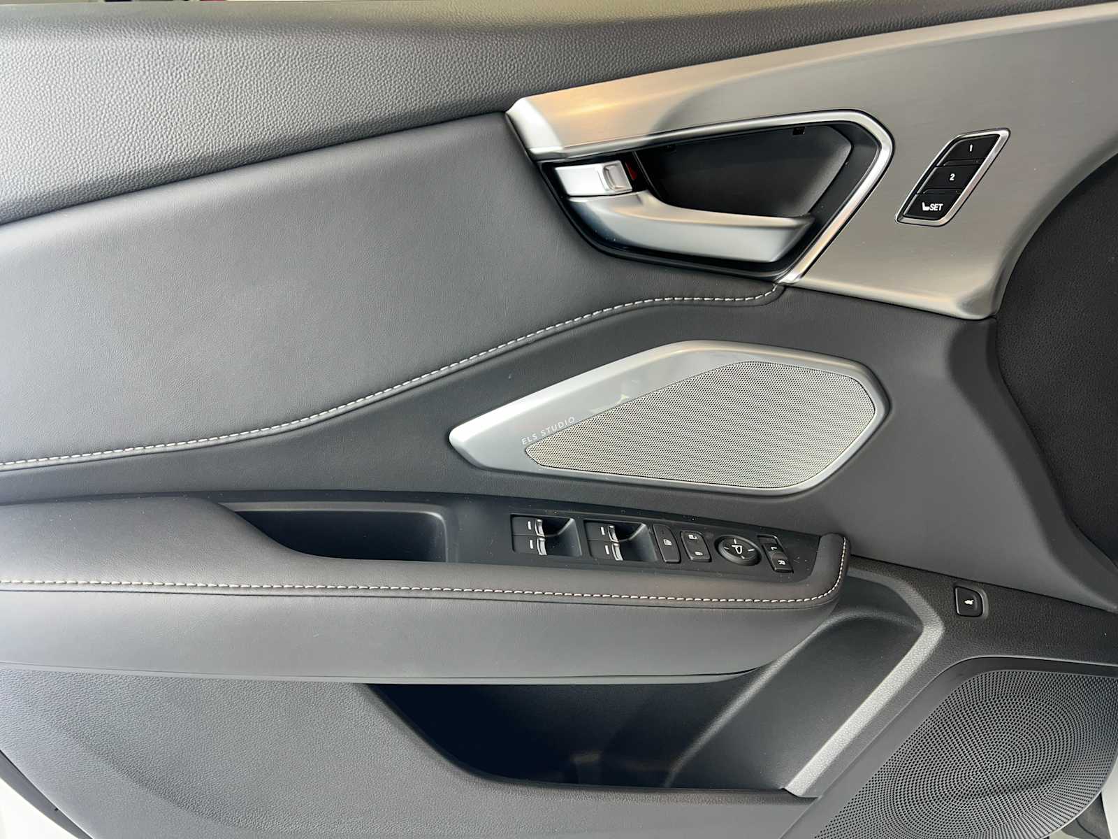 Thumbnail: 2026 Acura RDX - 20