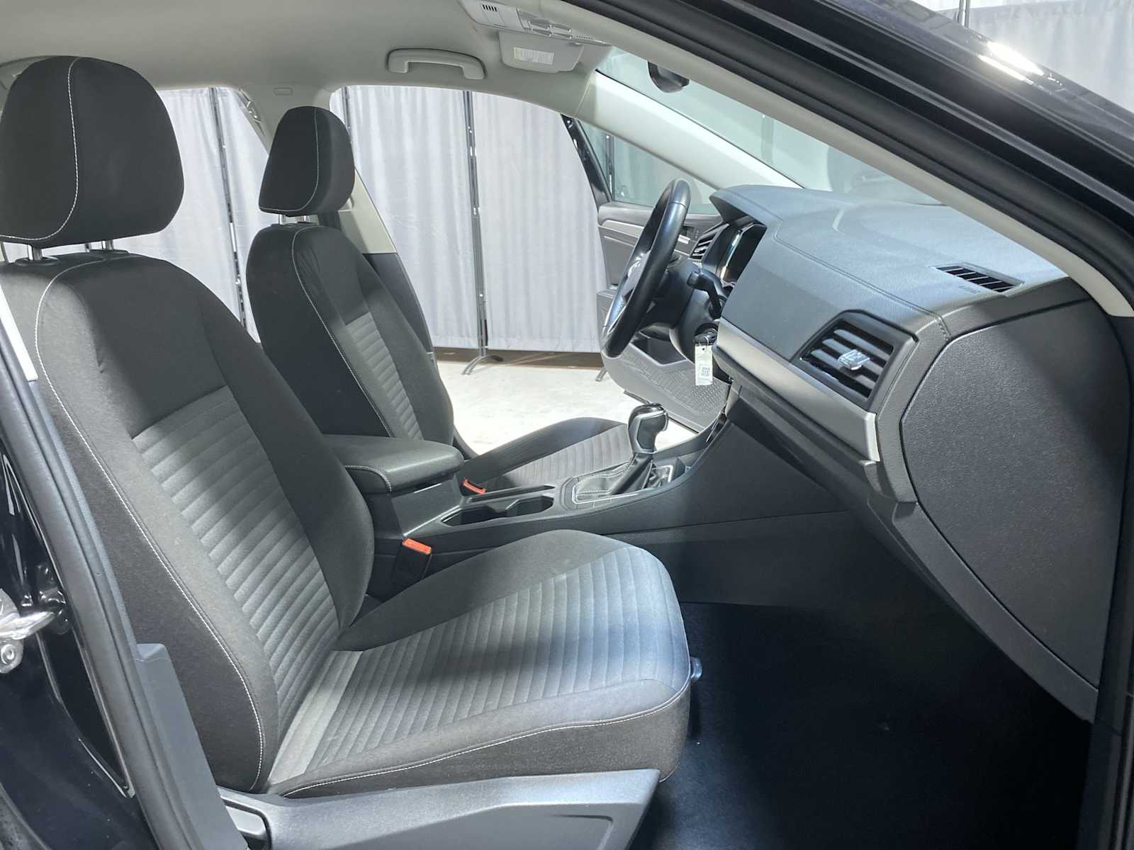 Thumbnail: 2024 Volkswagen Jetta - 14