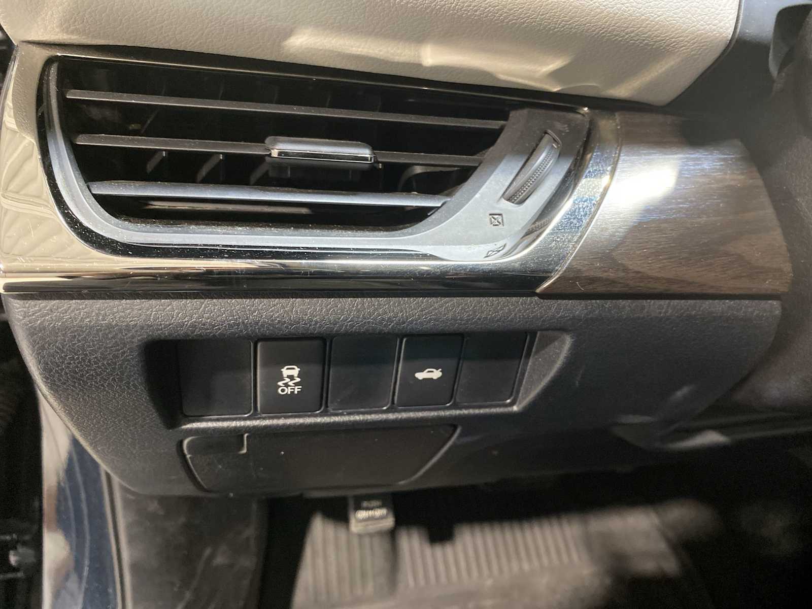 Thumbnail: 2016 Toyota Avalon - 24