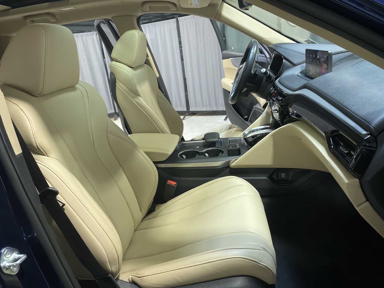 Thumbnail: 2023 Acura MDX - 14