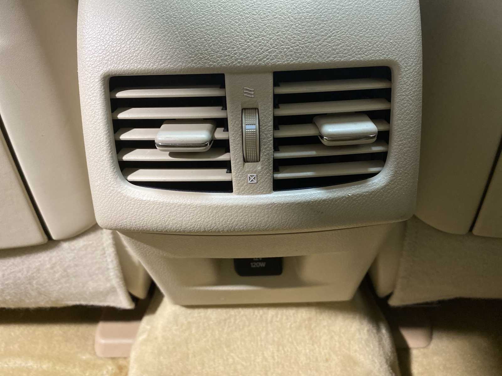 Thumbnail: 2015 Lexus ES - 25