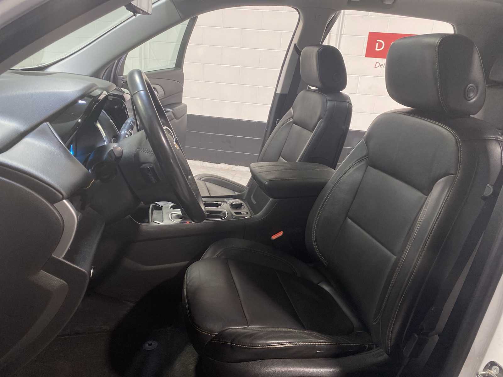 Thumbnail: 2018 Chevrolet Traverse - 11