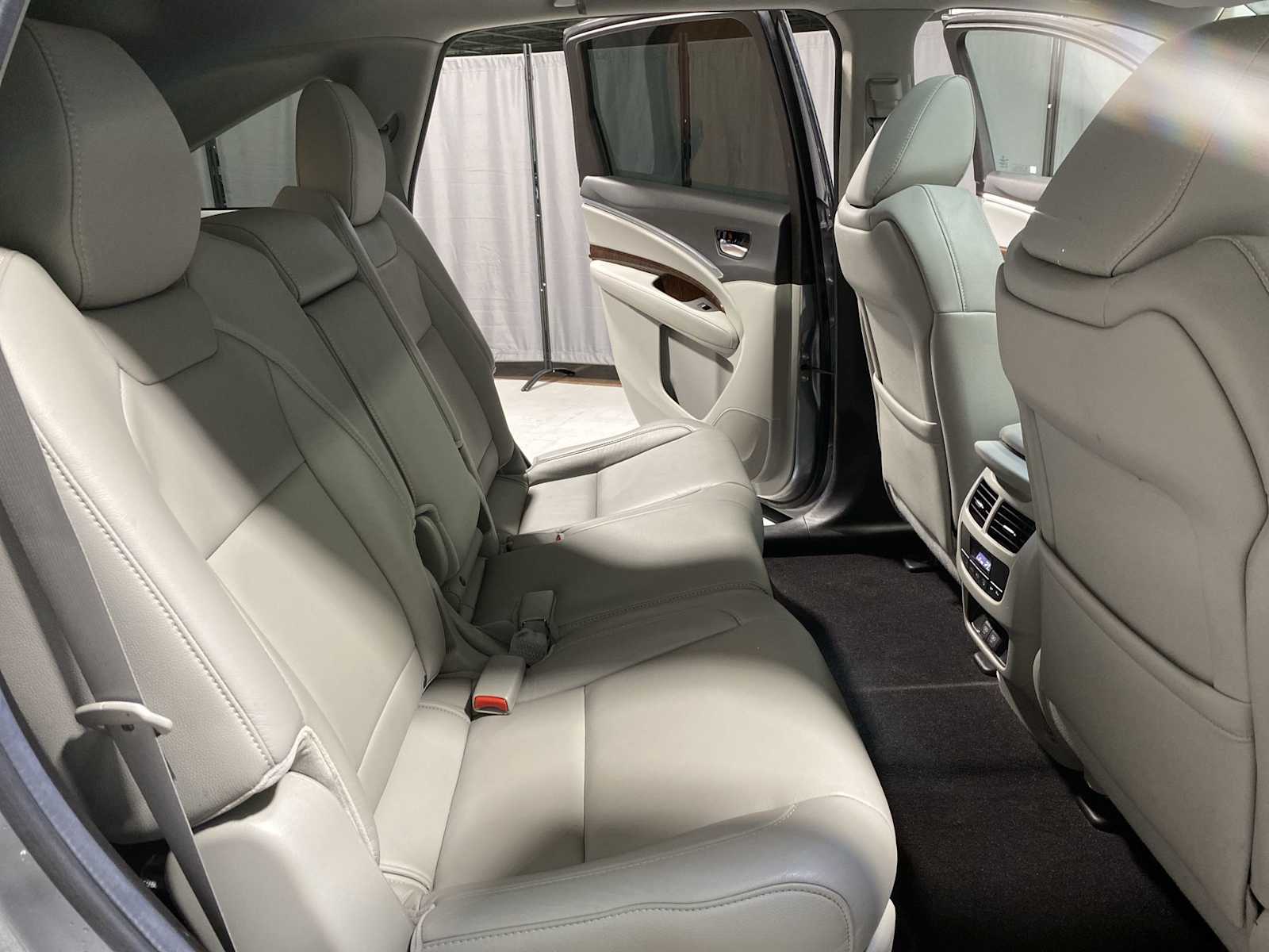 Thumbnail: 2019 Acura MDX - 13
