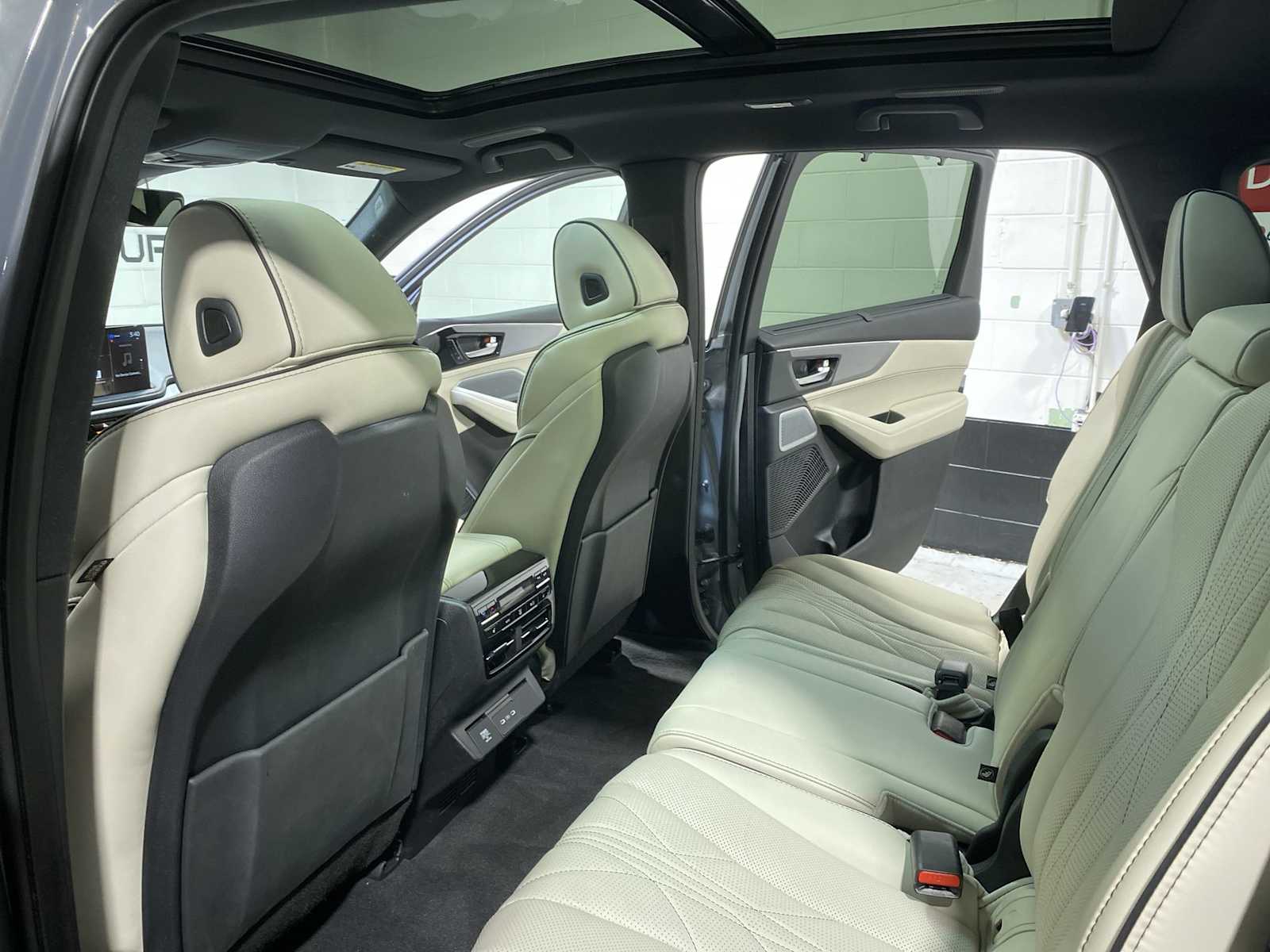 Thumbnail: 2025 Acura MDX - 12