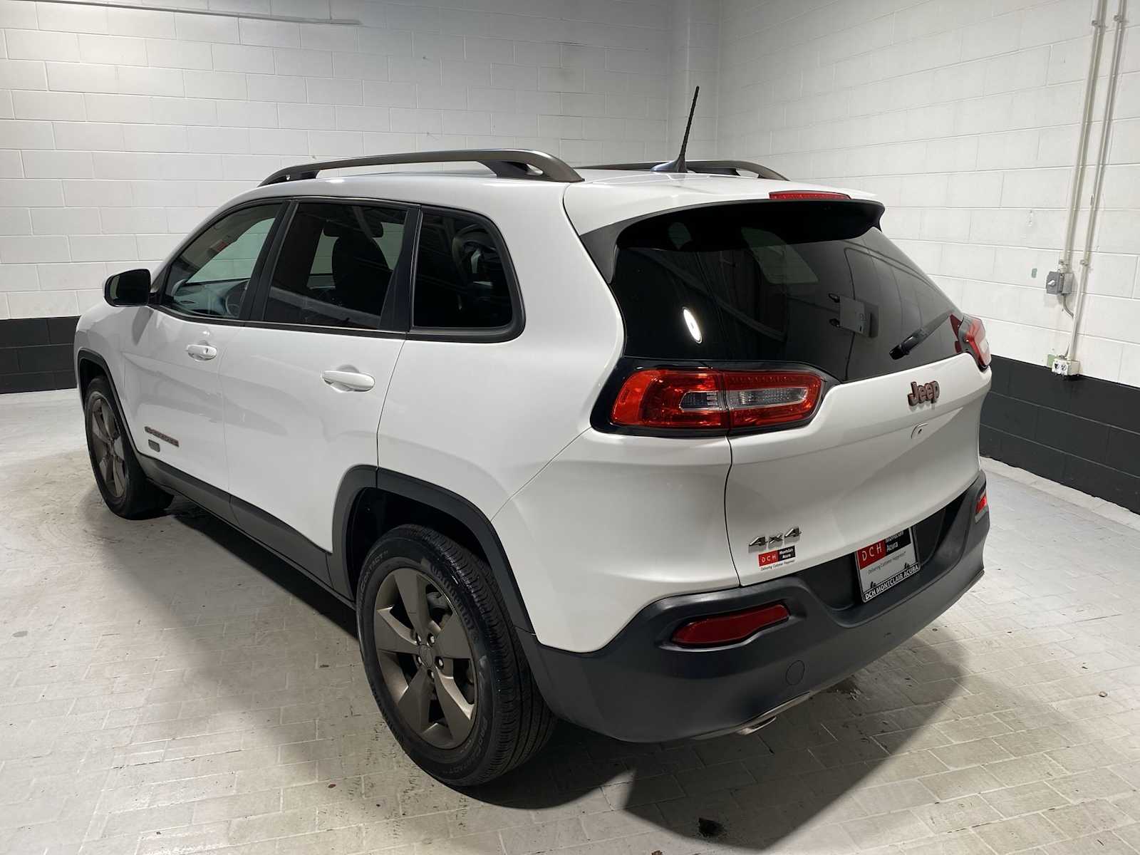 Thumbnail: 2016 Jeep Cherokee - 4