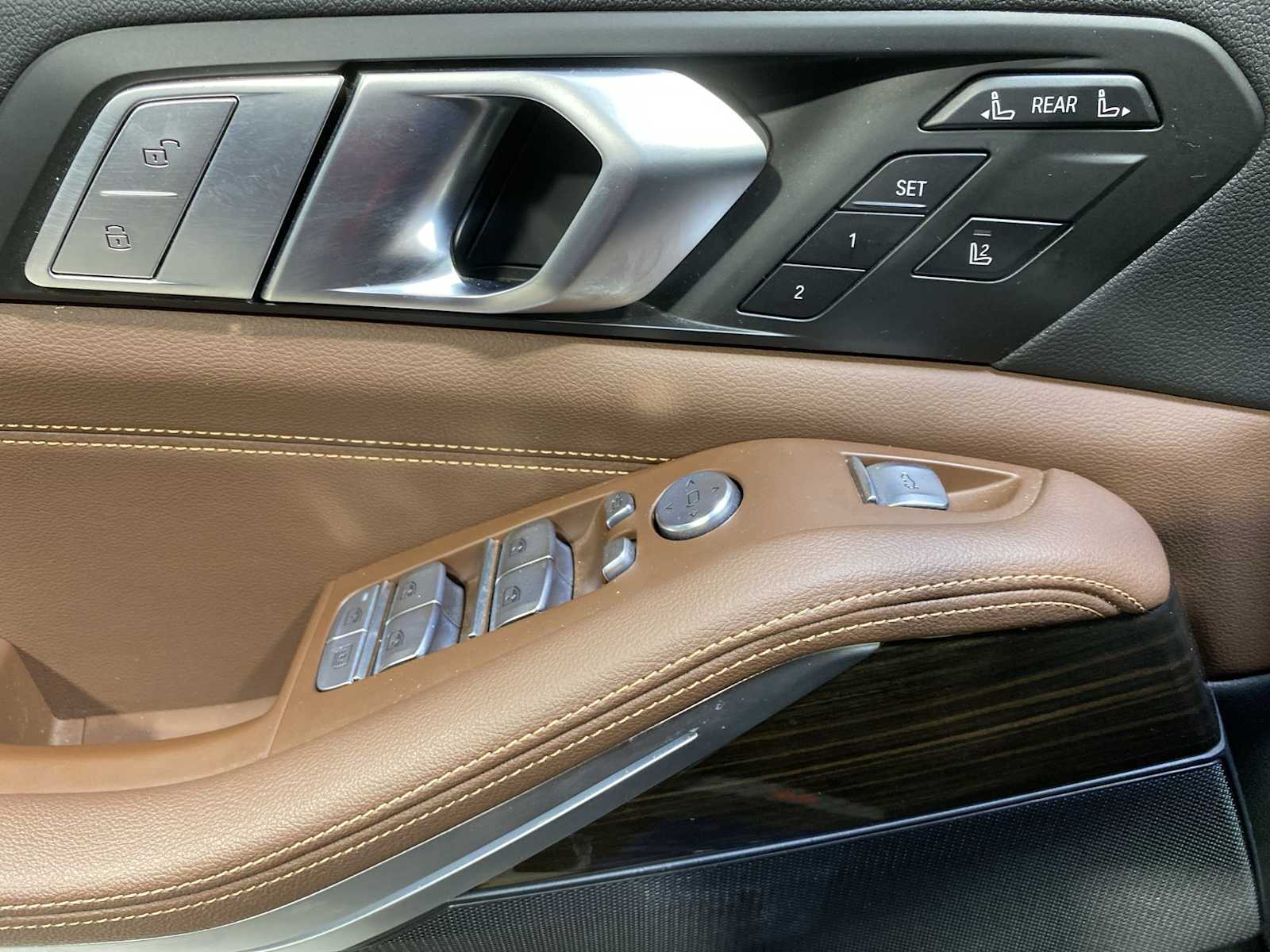 Thumbnail: 2021 BMW X7 - 23