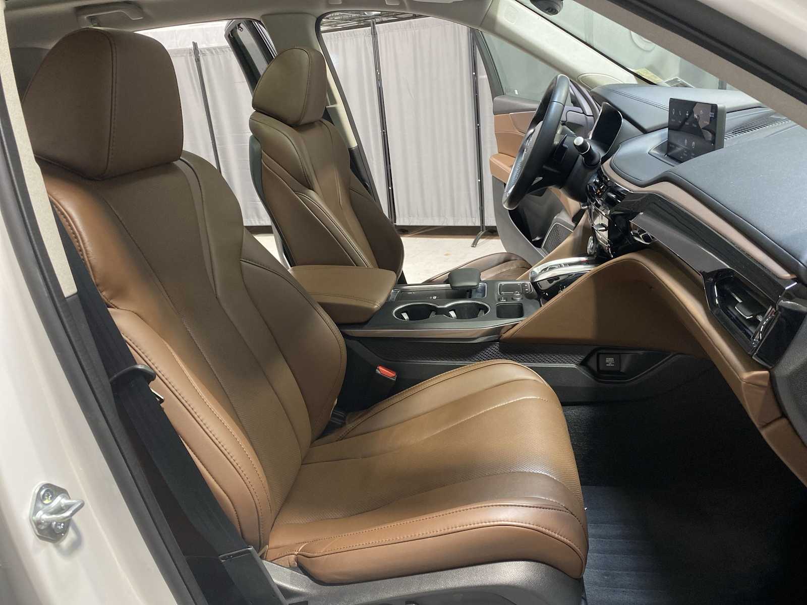 Thumbnail: 2023 Acura MDX - 14