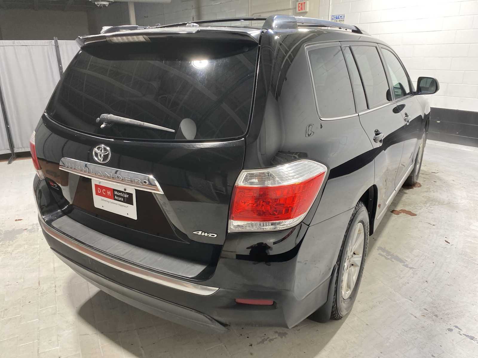 Thumbnail: 2012 Toyota Highlander - 26