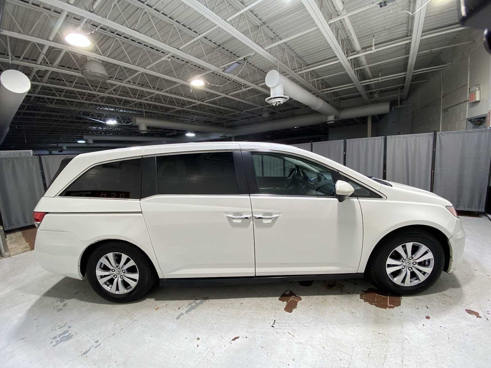 Thumbnail: 2014 Honda Odyssey - 27