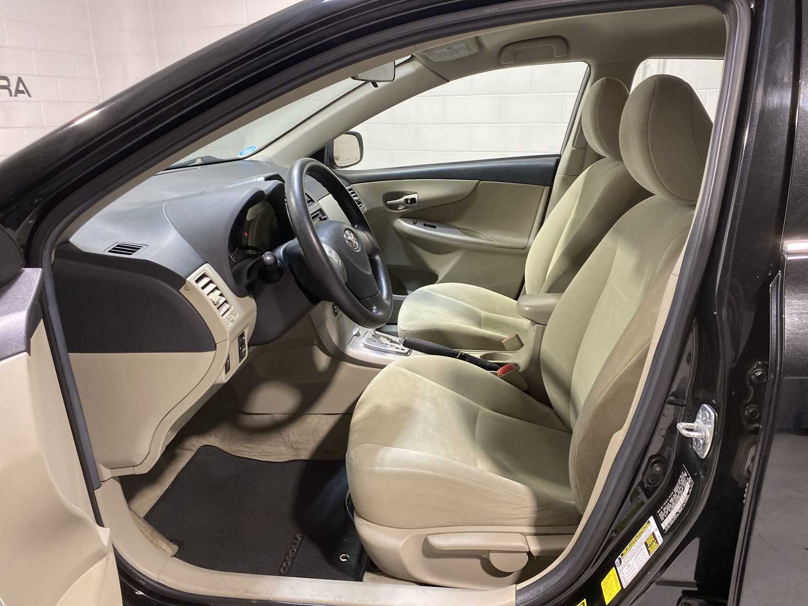 Thumbnail: 2013 Toyota Corolla - 2