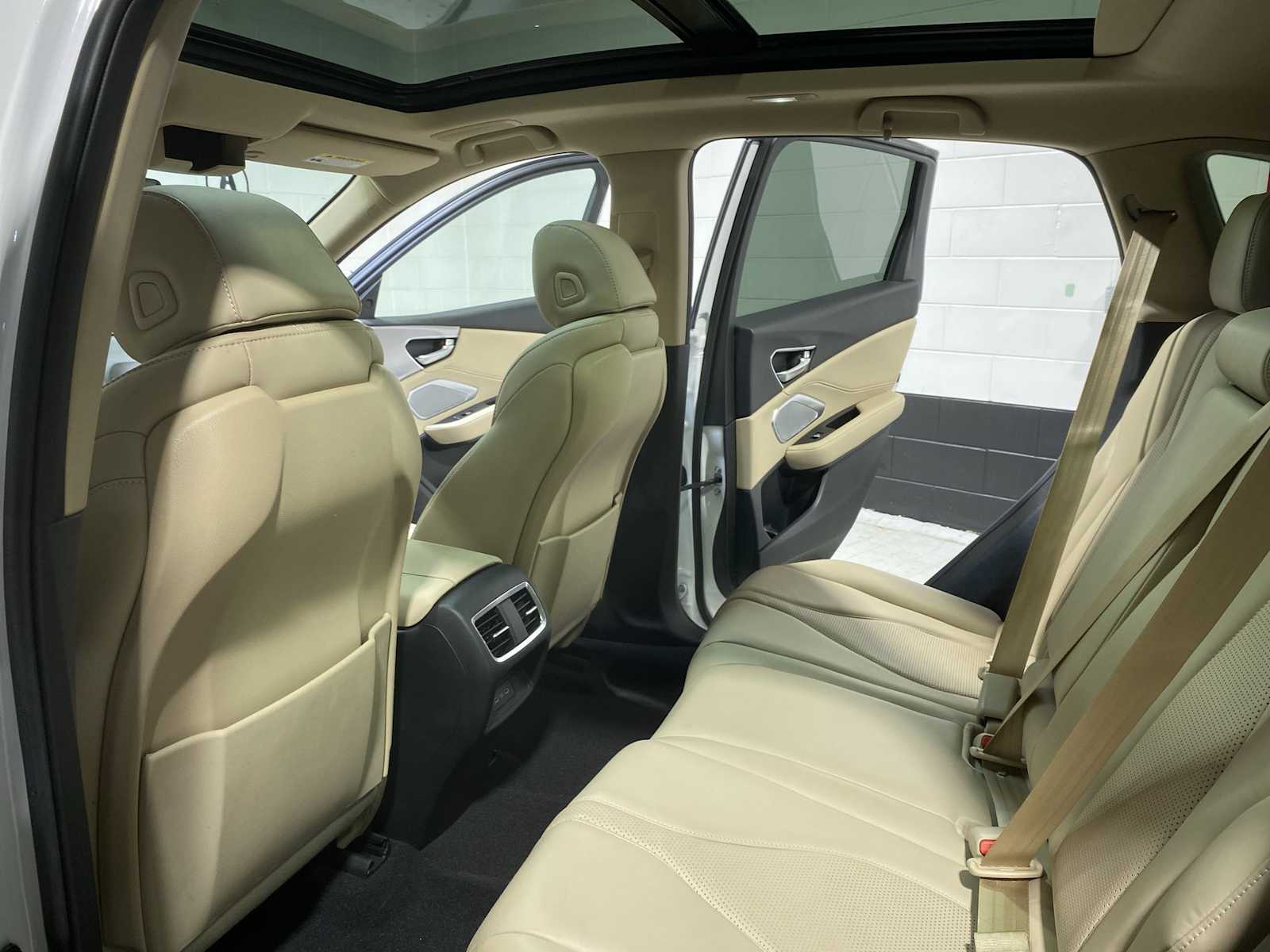 Thumbnail: 2023 Acura RDX - 12