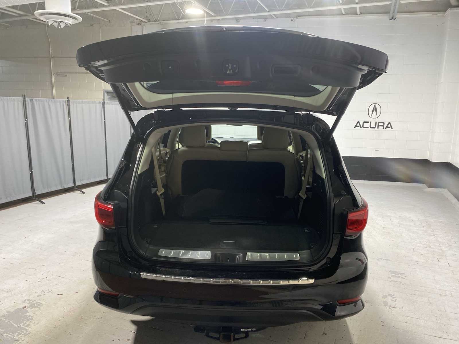 Thumbnail: 2017 INFINITI QX60 - 19