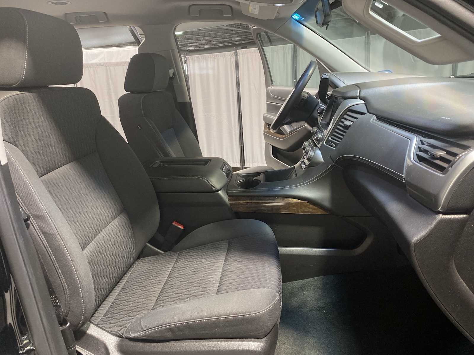 Thumbnail: 2018 Chevrolet Tahoe - 14