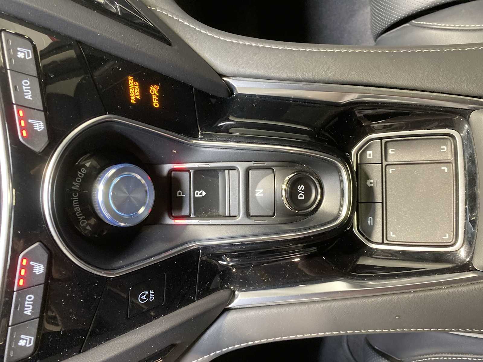 Thumbnail: 2023 Acura RDX - 17