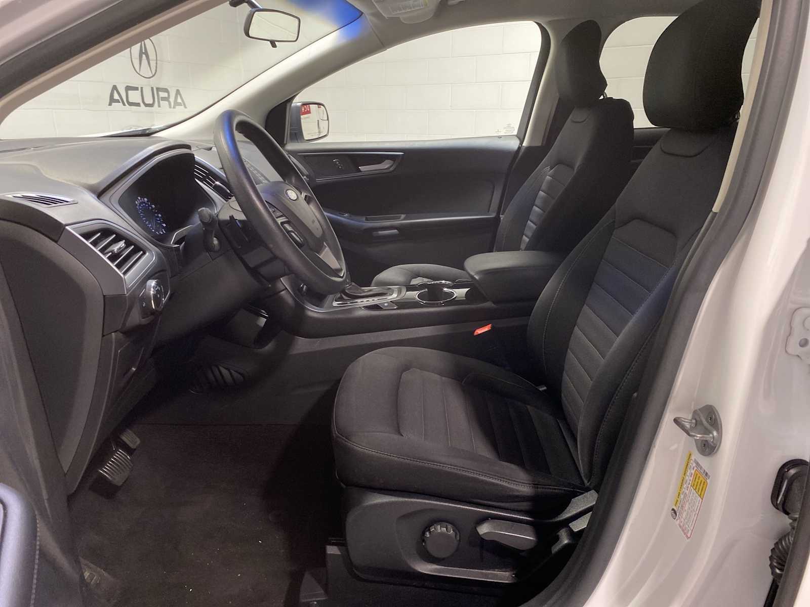 Thumbnail: 2016 Ford Edge - 2