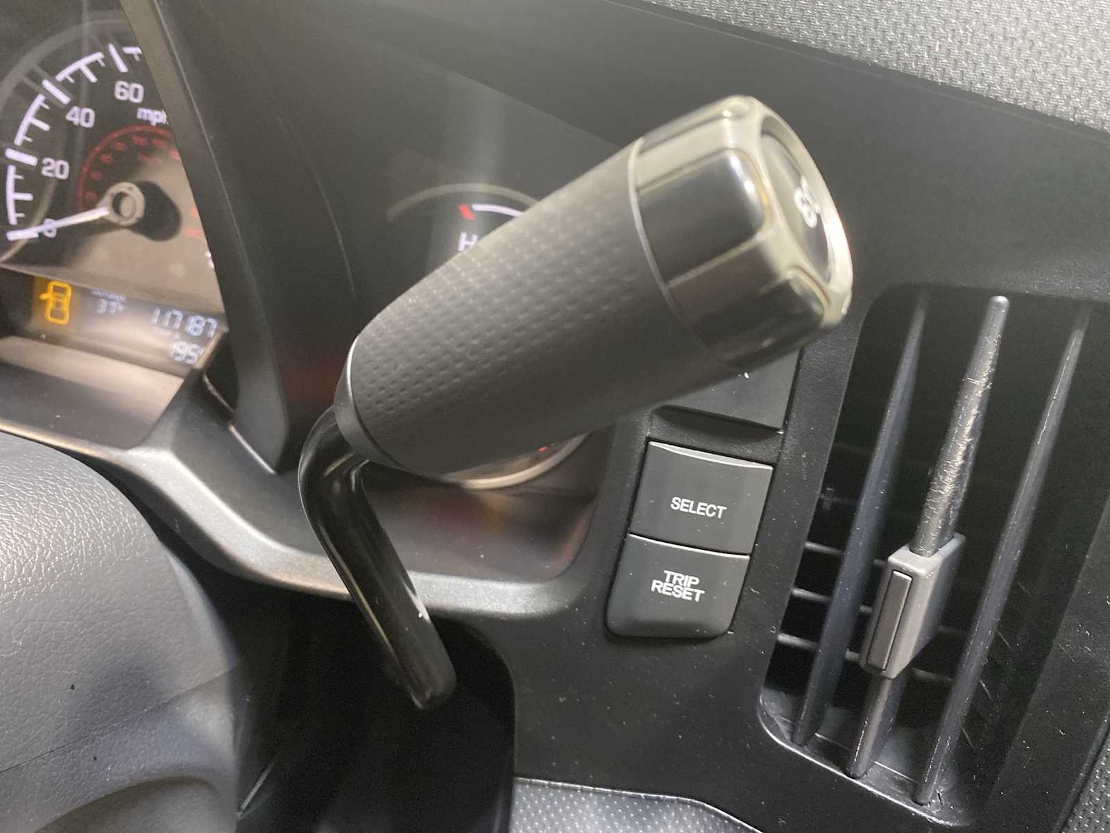 Thumbnail: 2014 Honda Ridgeline - 17