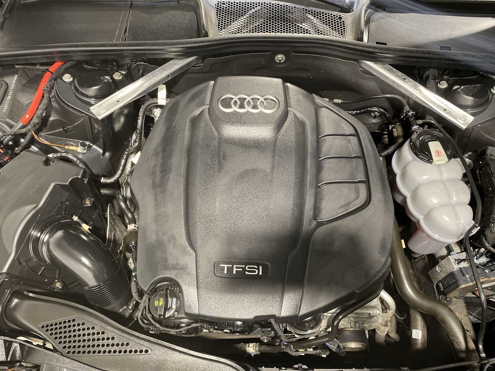 Thumbnail: 2019 Audi A4 - 9