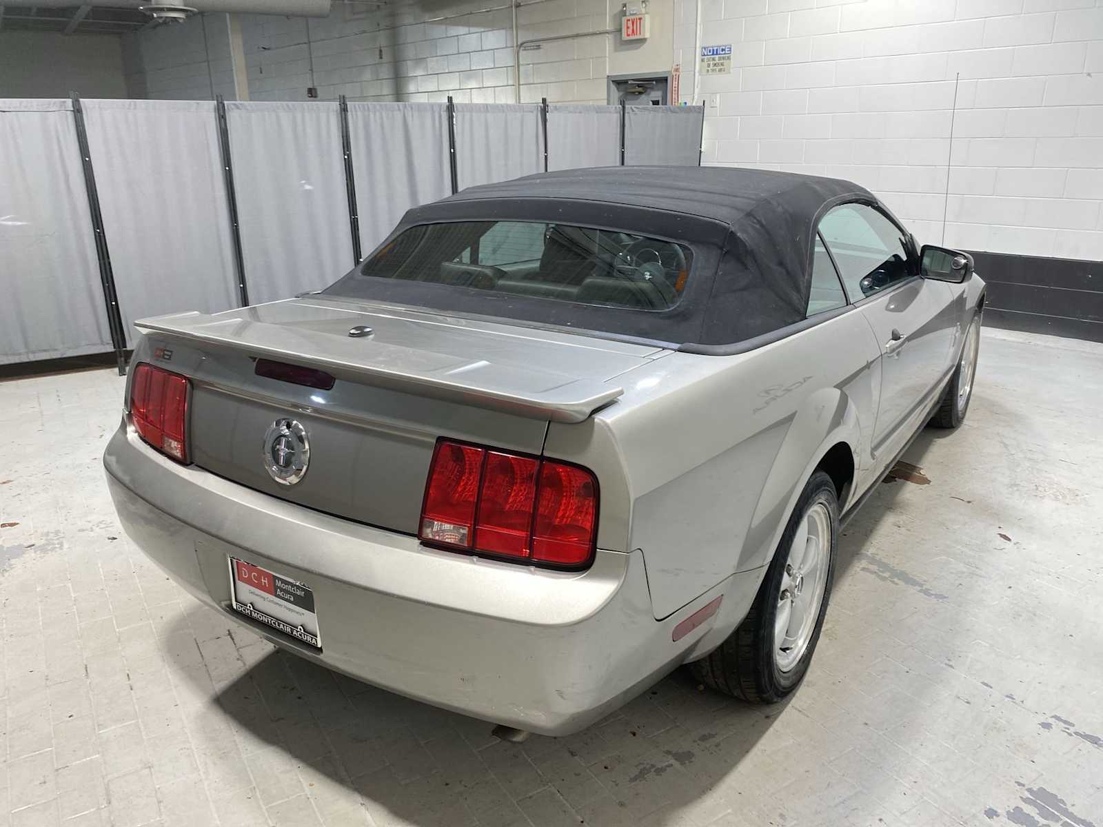 Thumbnail: 2008 Ford Mustang - 24