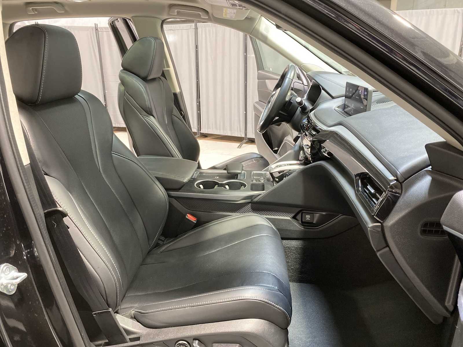 Thumbnail: 2023 Acura MDX - 14