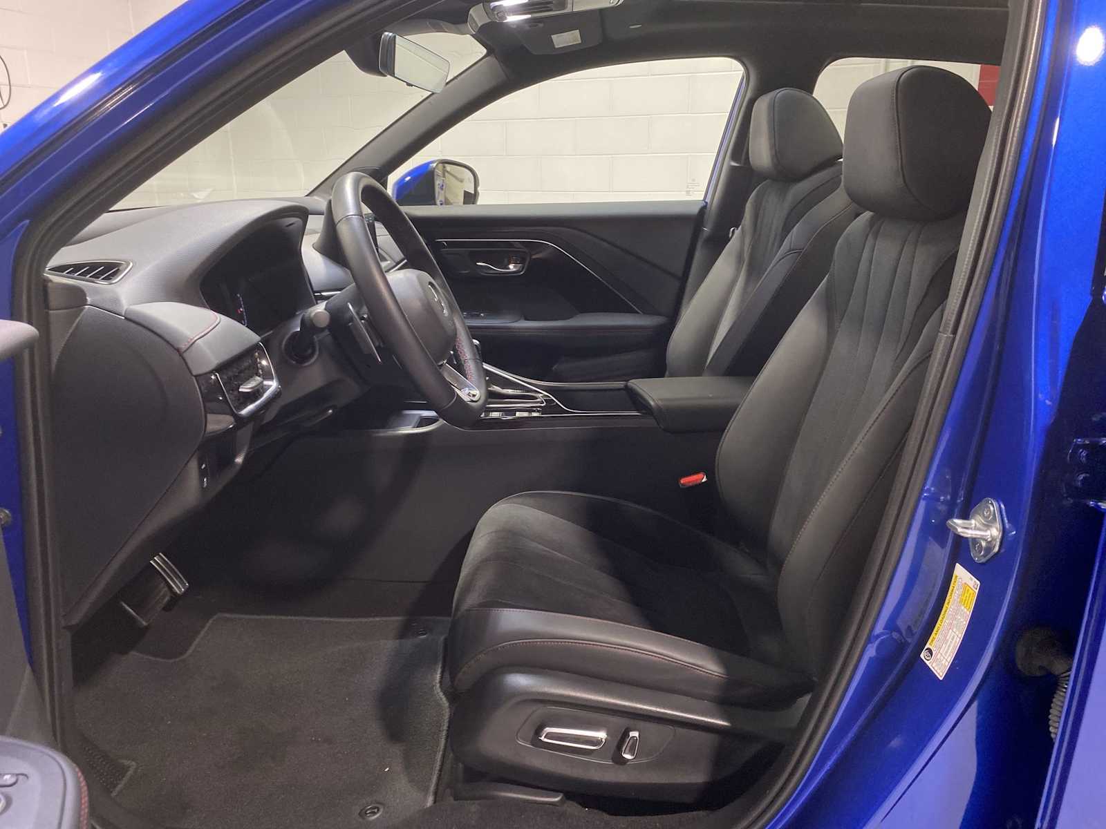 Thumbnail: 2025 Acura ADX - 2