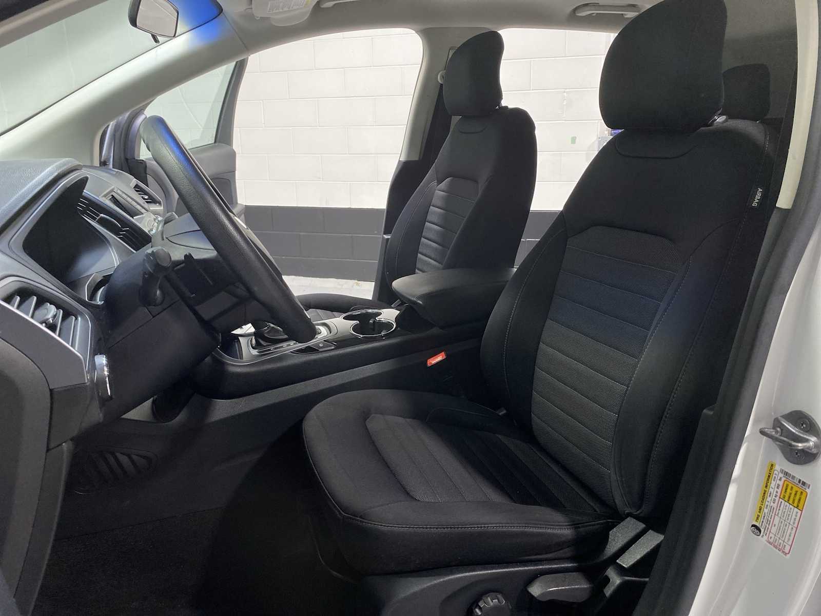Thumbnail: 2016 Ford Edge - 11