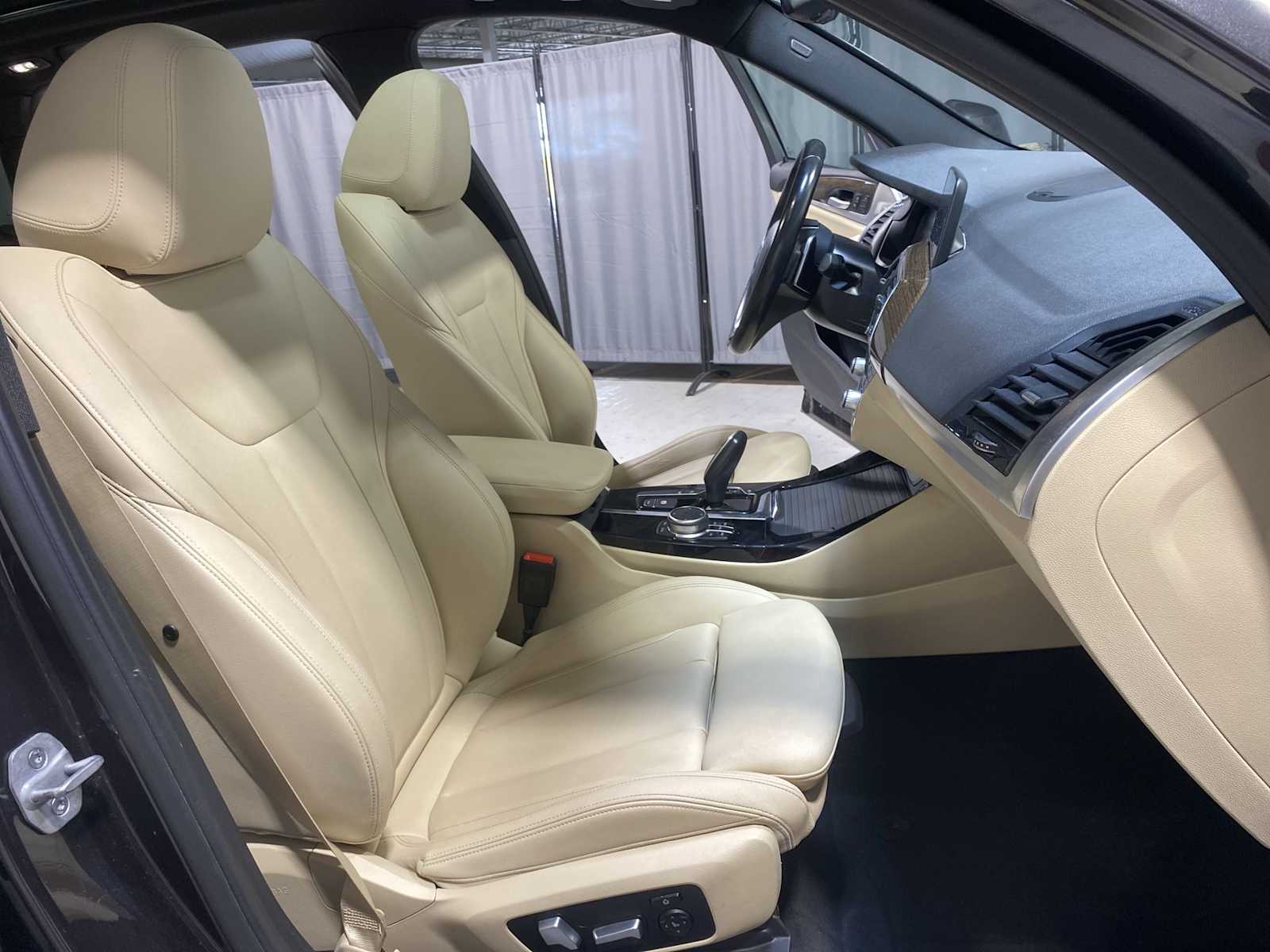 Thumbnail: 2021 BMW X3 - 14