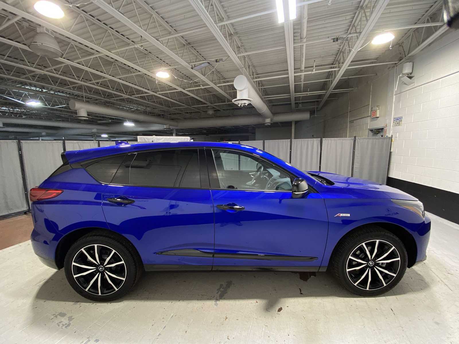 Thumbnail: 2025 Acura RDX - 27