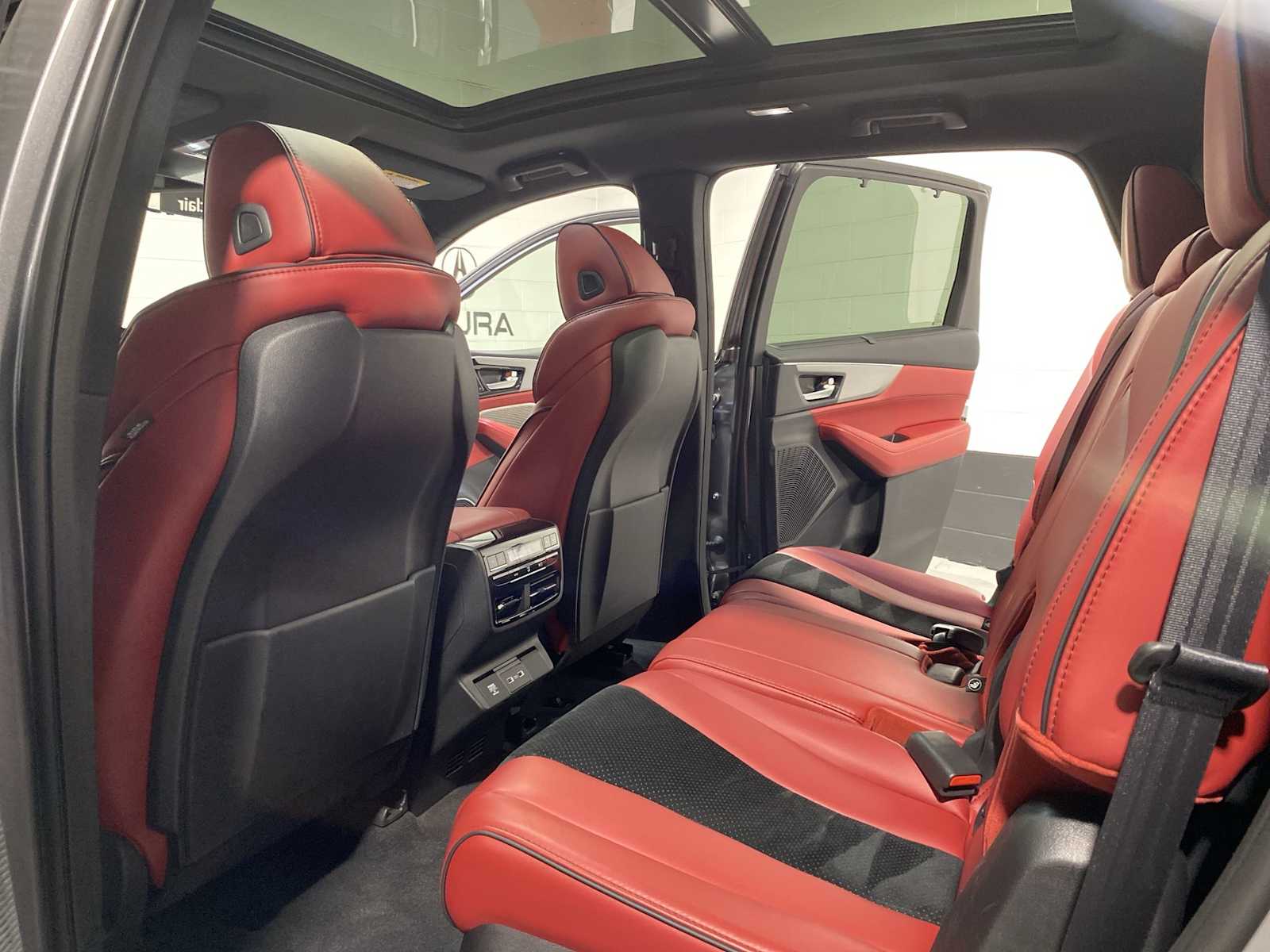 Thumbnail: 2023 Acura MDX - 12